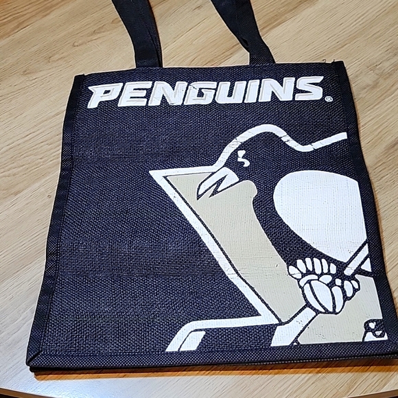 2nd bag - EUC Pittsburgh Penguins NHL Re-Usable Shopping Bag Tote Promo - Picture 1 of 6